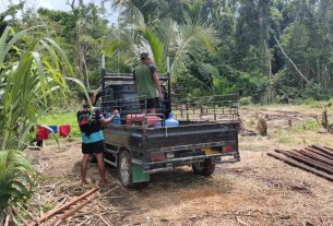 Anak Kampung Dorba Sambut Hangat Satgas TMMD