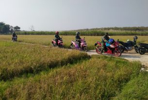 Anggota TNI Satgas TMMD Ke 111 Kodim Pati, Tetap Semangat Walau Rumah Jauh