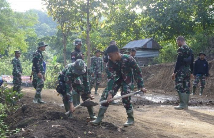 Bekerja Ekstra,Semangat Tim Satgas TMMD Tidak Pernah Kendor