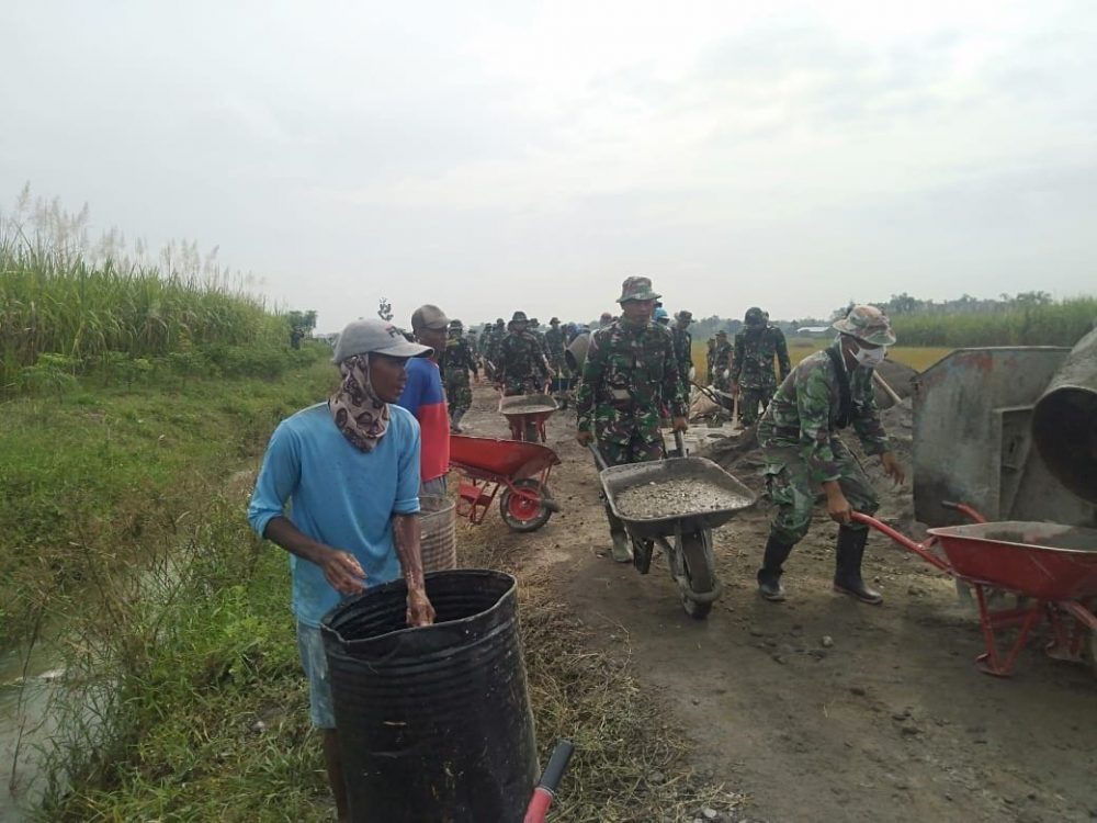 Gerobak Dorong Sangat Bermanfaat Angkut Adukan Semen