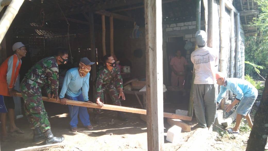 Gotong Royong Meringankan Pekerjaan, Pra TMMD Ke 111 Kodim Pati