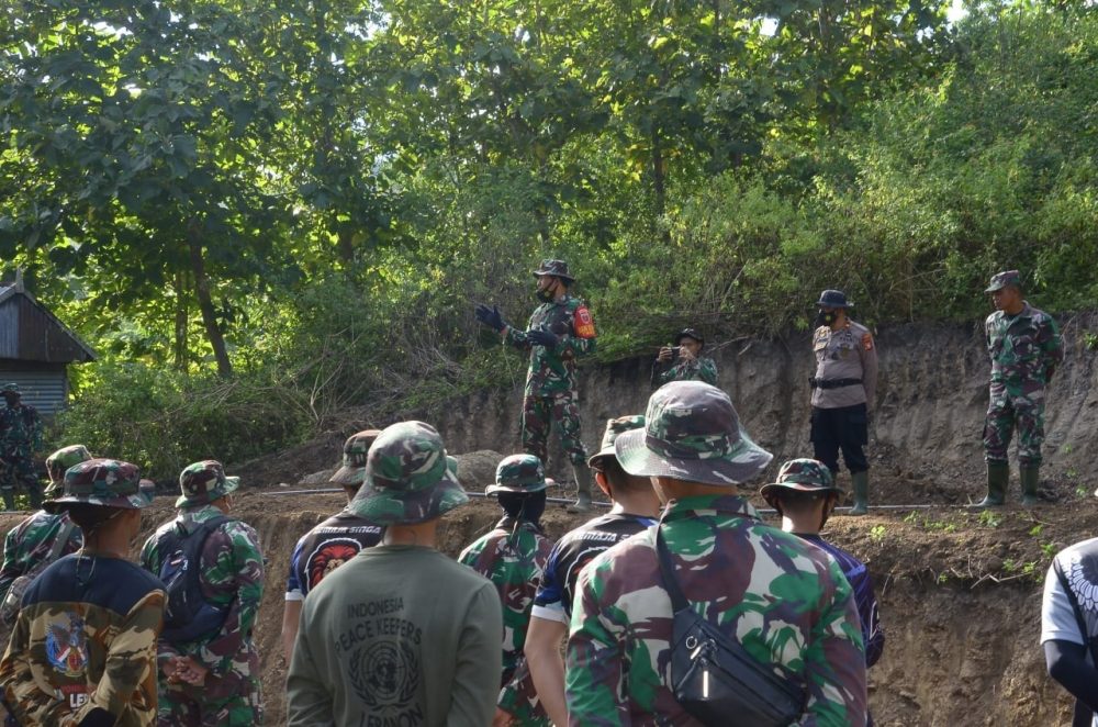 Kegiatan Rutin Sebelum Melaksanakan Kegiatan Adalah Apel Pagi Dipimpin Oleh DanSsk TMMD ke 111