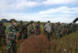 Tidak Ada Kata Libur Untuk Anggota Satgas TMMD Reg 111 Kodim 0718/Pati