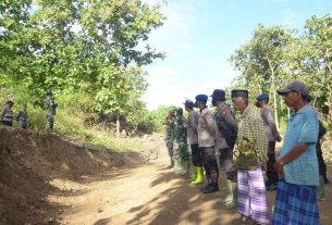Tumbuhkan Disiplin, Satgas TMMD Ajak Warga Ikut Apel