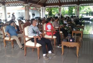 Meski Berjarak dan Menggunakan Prokes, Acara Penutupan TMMD Berlangsung Hikmat