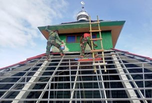 Plafon Masjid Khulafa’ar Rasyidin Dk. Majasto Segera Diganti
