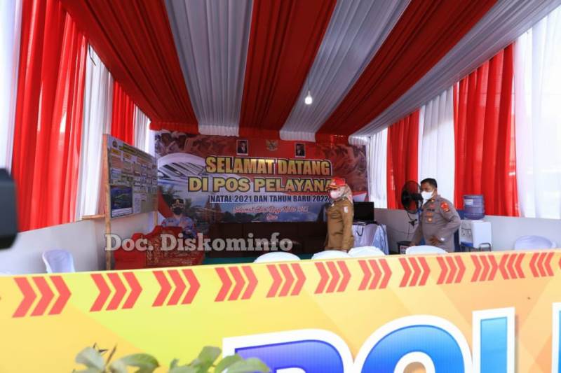 Memantau Posko Natal dan Tahun Baru, Bupati Winarti Meminta Petugas Maksimalkan Pelayanan Masyarakat