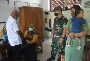 Dandim 0728/Wonogiri Beserta Istri Tinjau Pelaksanaan Vaksinasi Siswa Siswi SDN 1 Kedawung