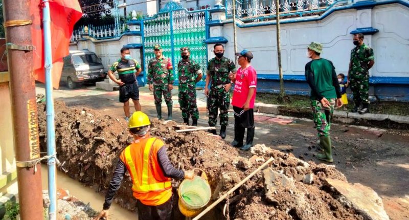 Dandim Solo Sidak ke Karya Bakti Daerah di Kecamatan Serengan