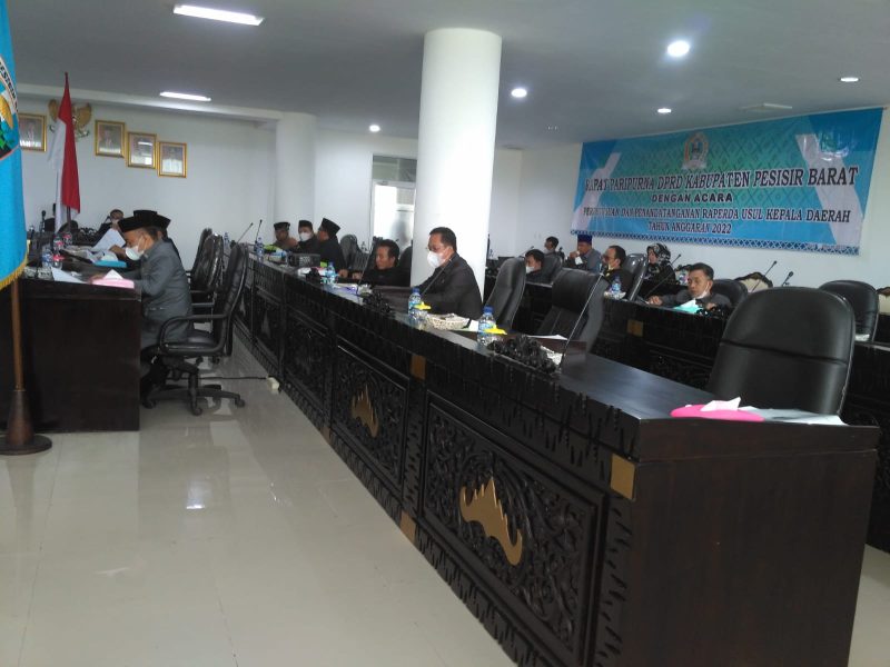 Persetujuan Ranperda Usul Kepala Daerah Kabupaten Pesisir Barat Tahun 2022