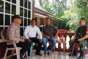 Pererat Silaturahmi, Babinsa Penggung Komsos dengan Tokoh Masyarakat