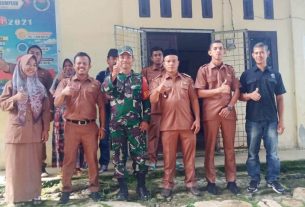 Dihadapan Keuchik Dan Aparatur Desa Alue Eumpeuk, Sertu Ongku Saleh Ajak Laksanakan Tugas Dengan Maksimal Berlandaskan Keikhlasan