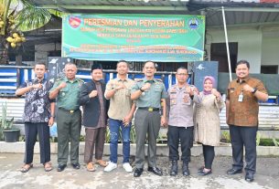 Penyerahan Sumur Bor dari Dandim 0726/Sukoharjo kepada Ustadz Sigit Wahyono