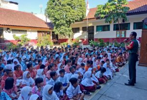 Ini Pesan Babinsa Koramil 05/Pasar Kliwon, Saat MPLS di SD Negeri Semanggi Lor