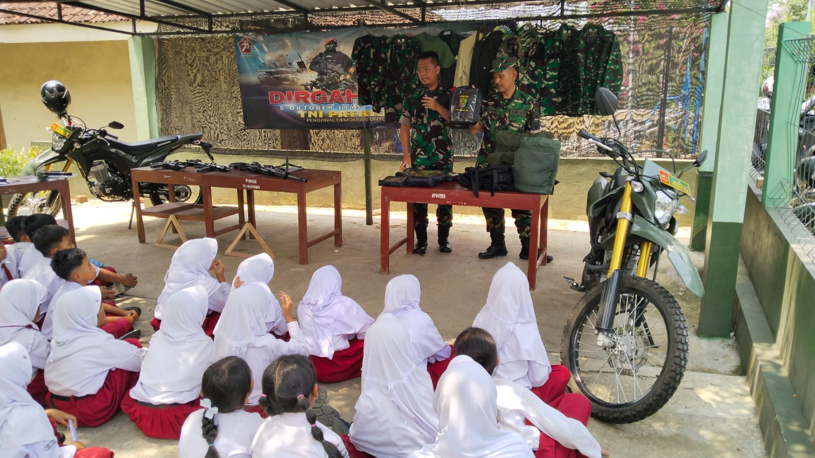 Koramil 22 Slogohimo Terima Outingclass Siswa-Siswi SDN 1 Randusari