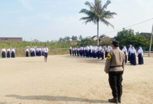 Bhabinkamtibmas Polsek Menggala Paparkan Dampak Bullying di Sekolah dan Cara Mencegahnya