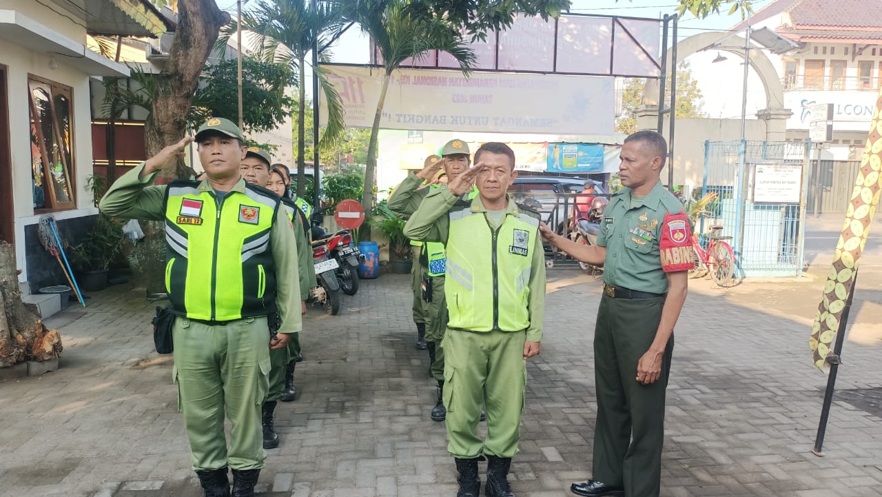 Wujudkan Linmas Yang Tangguh, Tanggon, Dan Trenginas Babinsa Sumber Berikan Pelatihan PBB