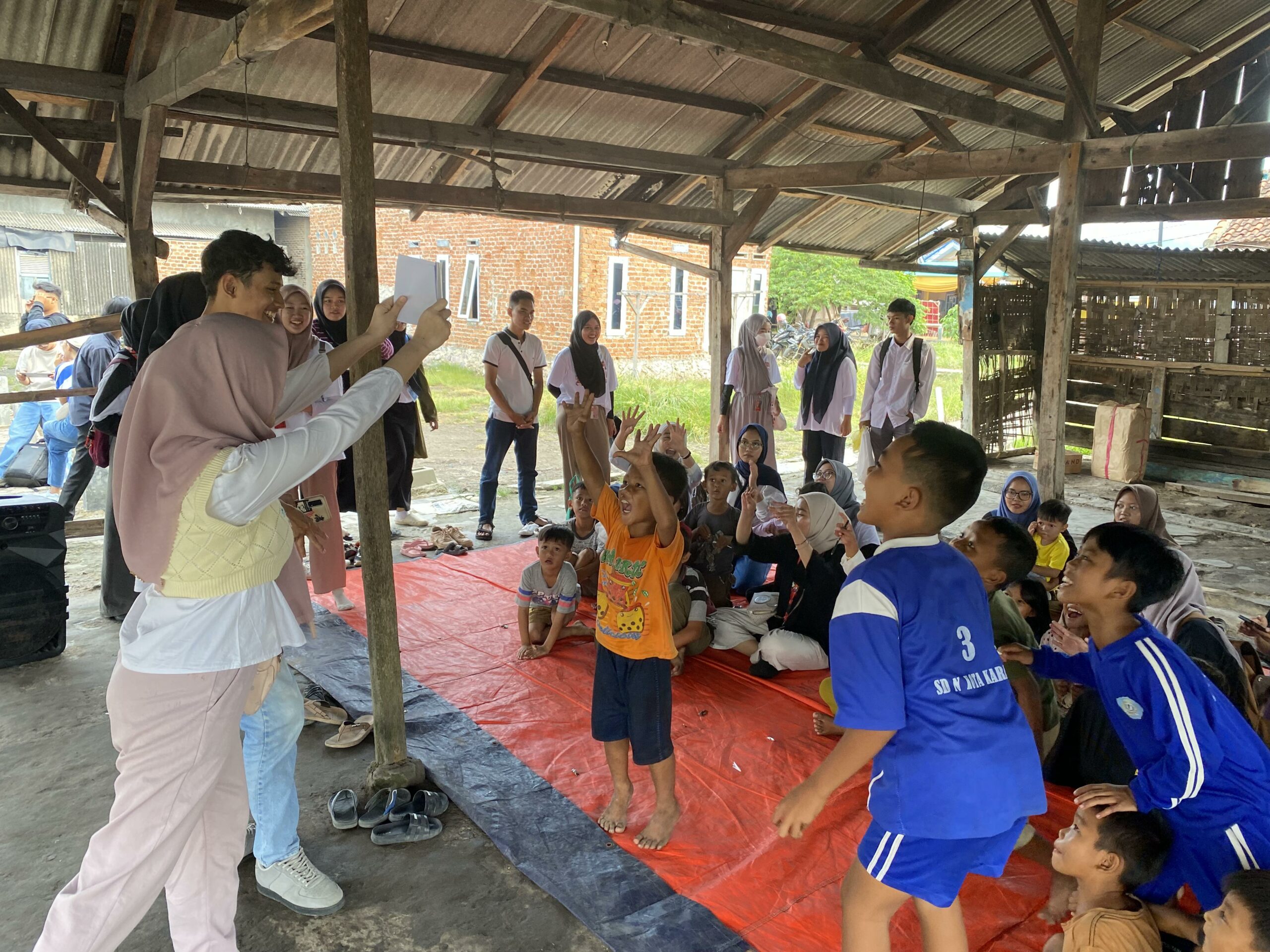 Kejar Mimpi Lampung By CIMB Niaga Bersama Busa Pustaka Merangkul Anak-Anak di Pulau Pasaran