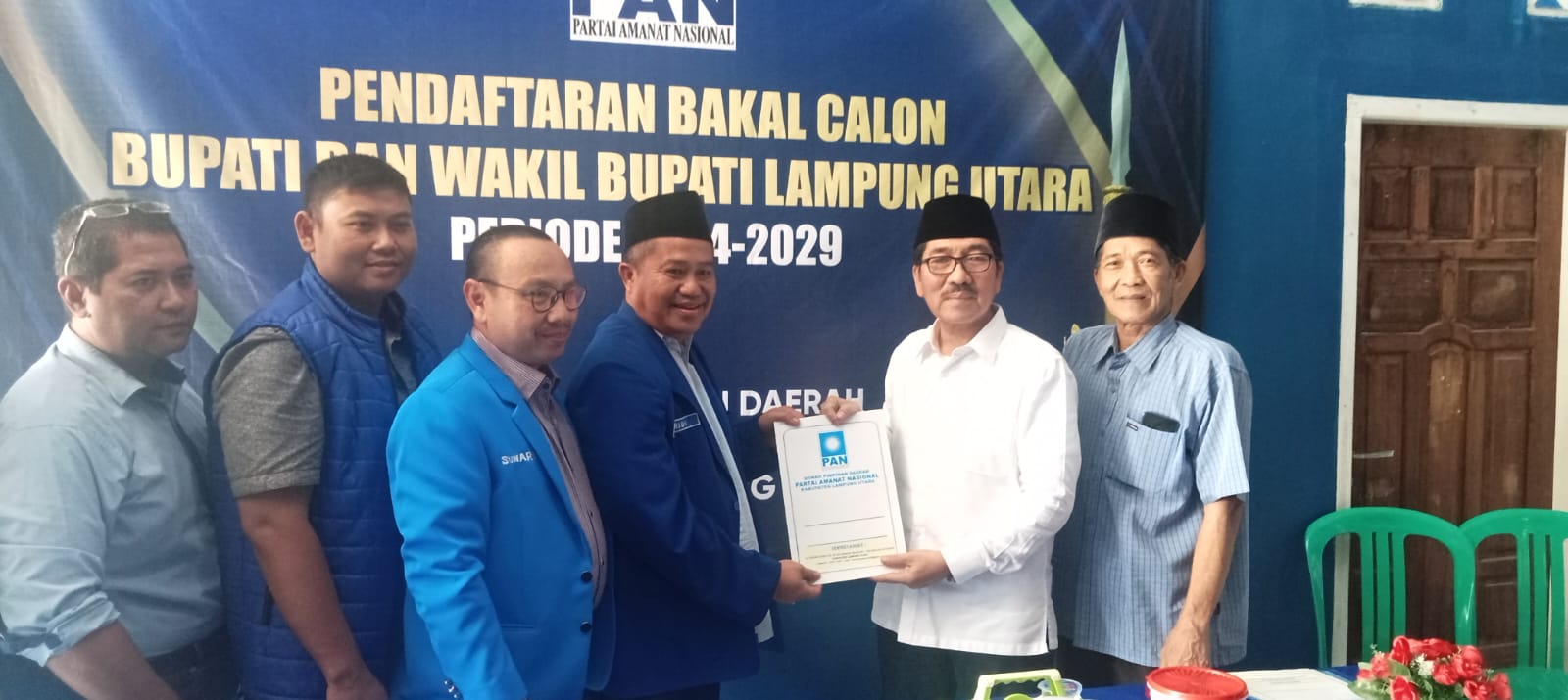 5 Bakal Calon Bupati Dan Bakal Calon Wakil Bupati Kembali berkas pendaftaran ke PAN