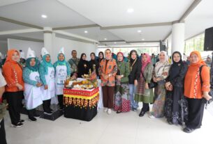 Kontingen TP PKK Mesuji Lampung Raih Juara Ketiga pada Gelaran Peringatan Hari Kesatuan Gerak PKK ke-52 dan Jamnas Kader PKK Se-Indonesia di Kota Surakarta, Hasil Binaan Ibu Riana Sari Arinal dan Pori Karlia Sulpakar