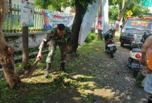 Pelopori Kerja Bakti, Salah Satu Cara Babinsa Mangkubumen Dalam Menjaga Kebersihan Lingkungan