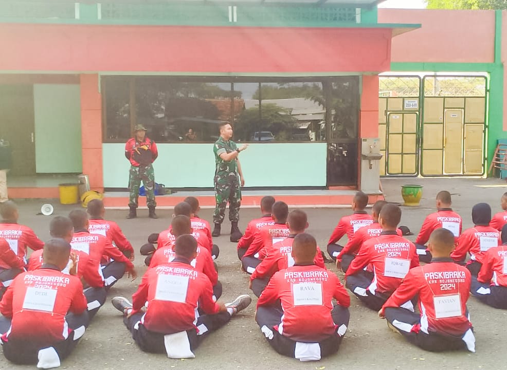 Dandim Bojonegoro Motivasi Anggota Paskibra Tingkat Kabupaten