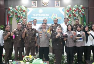 Polres Tulang Bawang Berikan Surprise Pada Peringatan Hari Bhakti Adhyaksa Ke-64 Tahun 2024