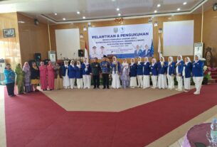 Wakil Bupati Ali Rahman Hadiri Pelantikan DPC IWAPI Kabupaten Way Kanan