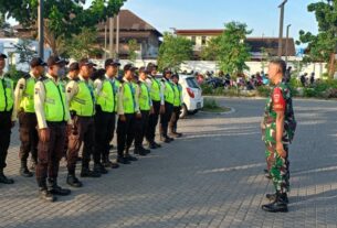 Babinsa Gilingan Himbau Security Masjid Sheikh Zayed Solo Jangan Lengah Dan Selalu Waspada