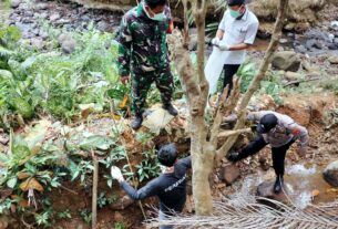 Polsek Tanjung Raja Evakuasi Penemuan Mayat Bayi