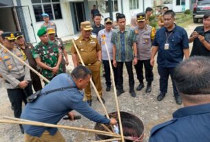Pj. Bupati Lampung Utara Drs.H.Aswarodi.M.Si dan Forkopimda menghadiri dan menyaksikan Pemusnahan Surat Suara Rusak