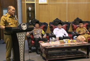 Pj. Bupati Lampura Lepas Kontingen Kafilah MTQ Kabupaten Lampung Utara