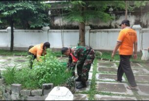 Gandeng Tim Saberling, Koramil 02/Banjarsari Laksanakan Pembersihan Lingkungan Dan Sarana Umum