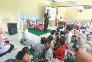 Stop Bullying di Lingkungan Sekolah, Danramil 02/Banjarsari Berikan Penyuluhan di SD Al Islam 4 Kadipiro
