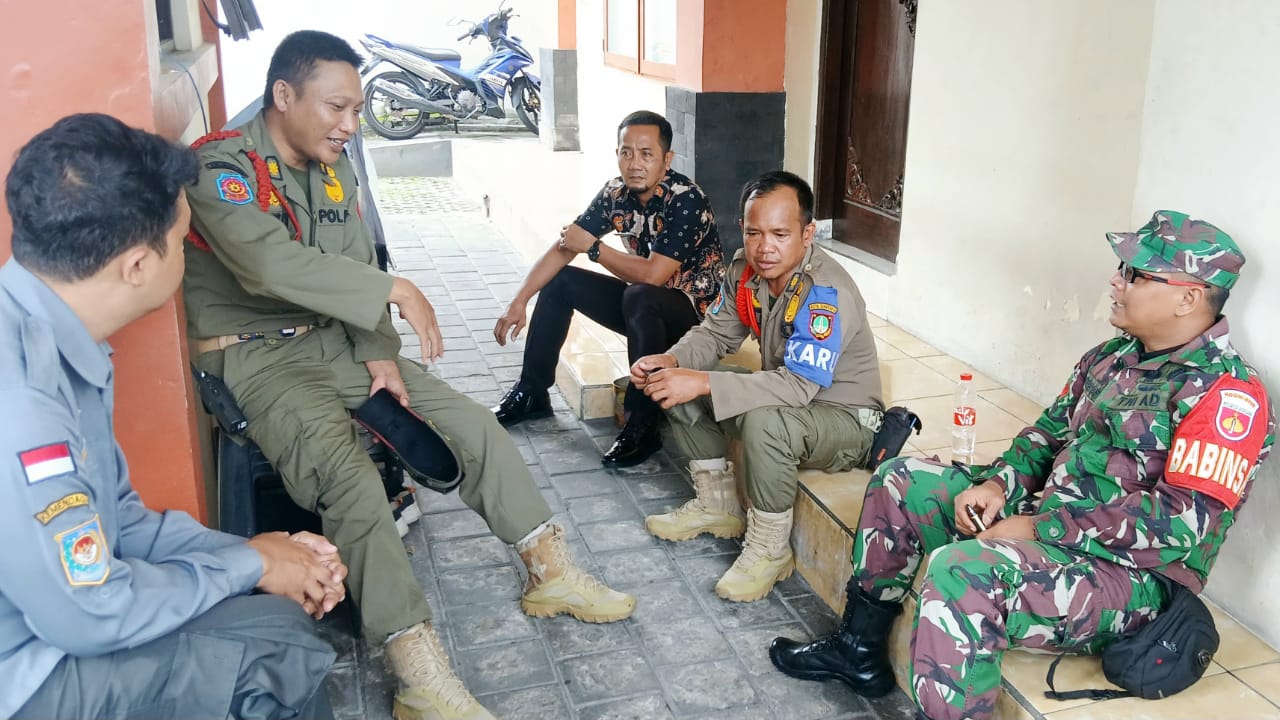 Babinsa Kratonan Bersatu Padu & Jalin Kekompakan Dengan Anggota Satpol PP