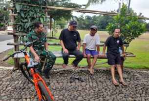 Babinsa Nogosari Jalin Komsos Dengan Tomas Desa Kedung Kenong