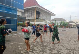 Dorong Prestasi Olahraga Tinju, Batuud Koramil 05/Pasar Kliwon Berikan Pelatihan Kepada Generasi Muda