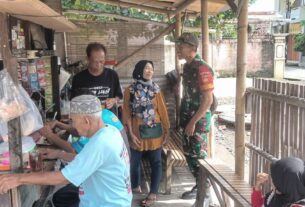 Warung Hik Idola Jadi Sarana Babinsa Karangasem Dalam Menjalin Kedekatan Dengan Warga