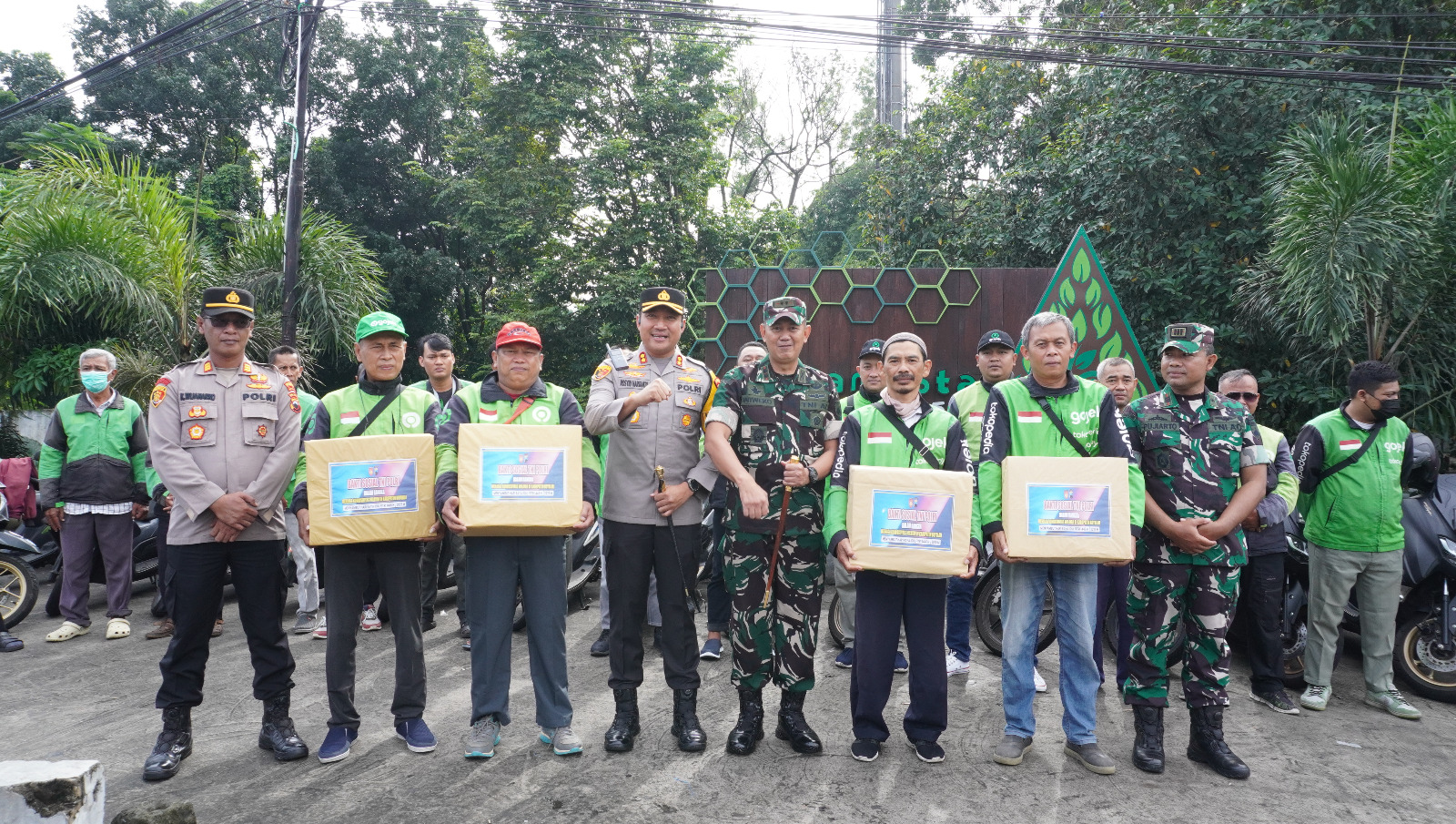 Bakti Sosial Sinergitas TNI Polri Kepada Ojek Online Boyolali