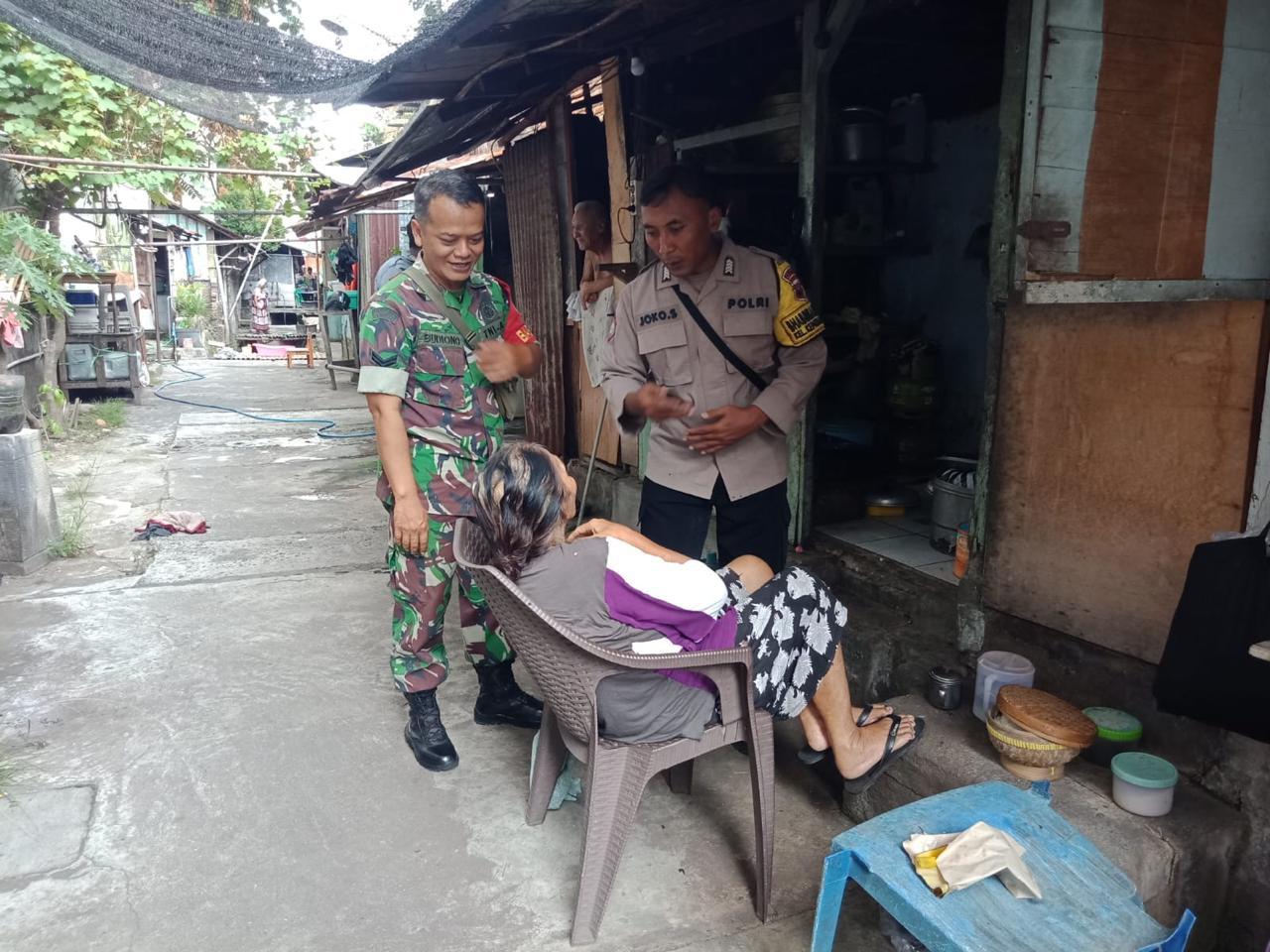 Intensifkan Kegiatan Patroli Sambang Warga, Babinsa Kepatihan Wetan Yakinkan Situasi Aman Dan Kondusif di Bulan Suci Ramadhan
