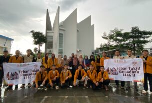 Takjil Gratis, Bukti Cinta dari PDNA, IPM, dan LazisMu Lampung Utara