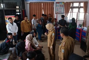 Hari Pertama kerja Pasca Lebaran Bupati Ayu Asalasiyah Sidak Ke Sejumlah OPD